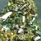 Epidota minas de Cala Huelva, pieza 8x6cm cristales 2cm (Autor: Nieves)