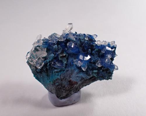 Shattuckite, Quartz<br />Rancho Jacalito, Cuitaca, Municipio Santa Cruz, Sonora, México<br />24 mm x 23 mm x 10 mm<br /> (Author: Don Lum)