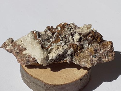 Quartz, Aragonite, Nordstrandite<br />Terlano (Terlan), Provincia Bolzano, Trentino-Alto Adige (Trentino-Südtirol), Italia<br />6 x 2,5 cm<br /> (Author: Volkmar Stingl)