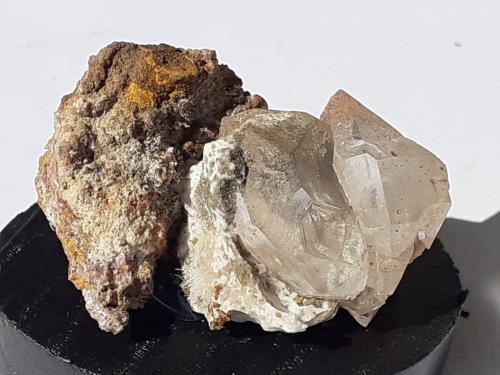 Quartz, Dawsonite<br />Terlano (Terlan), Provincia Bolzano, Trentino-Alto Adige (Trentino-Südtirol), Italia<br />3,5 x 2,5 cm<br /> (Author: Volkmar Stingl)