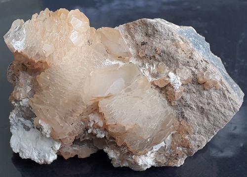 Calcite<br />Minas de plomo, Obernberg am Brenner, Distrito Innsbruck-Land, Tirol, Austria<br />7 x 4,5 cm<br /> (Author: Volkmar Stingl)