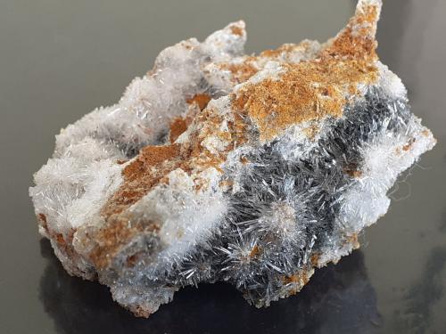 Aragonite<br />Maria Alm, Macizo Hochkönig, St. Johann im Pongau, Hohe Tauern, Salzburgo/Salzburg, Austria<br />6,5 x 5 cm<br /> (Author: Volkmar Stingl)