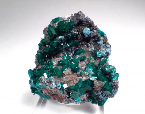 Dioptase, Plancheite, Calcite<br />Cantera Sanda, Mindouli, Distrito Mindouli, Departamento Pool, República del Congo<br />80 mm x 67 mm x 60 mm<br /> (Author: Don Lum)