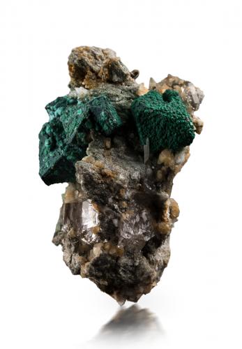 Djurleíta [Djurleite] pseudo Digenita [Digenite] y recubierta por Malaquita [Malachite]<br />Cavradi, Valle Curnera, Tujetsch (Tavetsch), Valle Vorderrhein, Grisones (Grischun; Graubünden), Suiza<br />4.5 x 4 x 7 cm / cristal principal: 1.8 cm<br /> (Autor: Museo MIM)