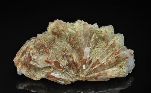 Quartz<br />Fountain Springs, Mount Isa, City of Mount Isa, Queensland, Australia<br />11.2 x 6.0 cm<br /> (Author: am mizunaka)