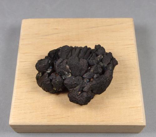 Calcosina<br />Mina Flambeau, nivel 1000, Ladysmith, Condado Rusk, Wisconsin, USA<br />4 x 2,9 x 1,5 cm. 34,3 g.<br /> (Autor: J. G. Alcolea)