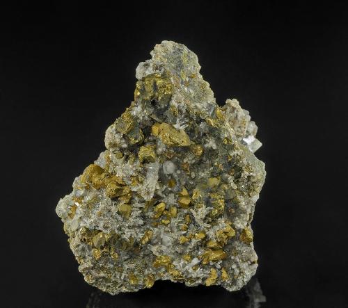 Chalcopyrite, Quartz<br />Mina Wallaroo, Kadina, Península Yorke, Australia Meridional, Australia<br />6.9 x 6.2 cm<br /> (Author: am mizunaka)