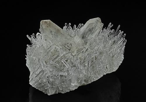 Quartz<br />Municipio El Peñón, Provincia Vélez, Departamento Santander, Colombia<br />11.5 x 8.0 cm<br /> (Author: am mizunaka)