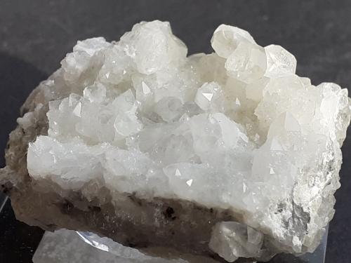 Calcite, Quartz<br />Túnel Baimashan (obras), Qianbaxia, Wuyishan, Prefectura Nanping, Provincia Fujian, China<br />4 x 2,5 cm<br /> (Author: Volkmar Stingl)