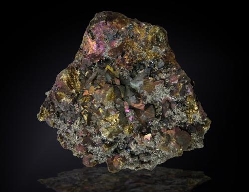 Chalcopyrite<br />Mina Fenice Capanne, Massa Marittima, Provincia Grosseto, Toscana, Italia<br />55 mm x 48 mm x 25 mm<br /> (Author: Firmo Espinar)