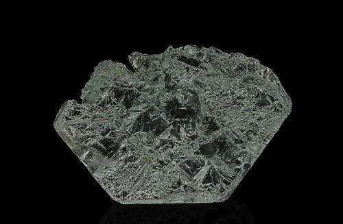 Beryl<br />Pegmatita Golconda, Governador Valadares, Vale do Rio Doce, Minas Gerais, Brasil<br />4.7 x 3.4 cm<br /> (Author: am mizunaka)