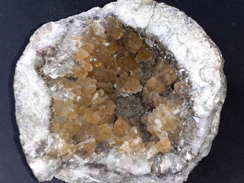 Calcite, Quartz (variety smokey)<br />Cantera Juchem, Niederwörresbach, Herrstein, Hunsrück, Renania-Palatinado/Rheinland-Pfalz, Alemania<br />10 x 10 cm<br /> (Author: Volkmar Stingl)