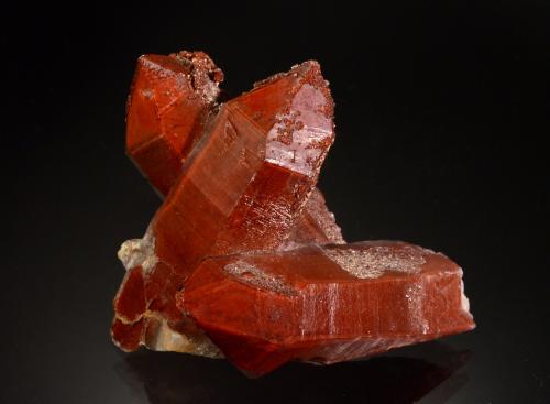 Quartz<br />Toufassmame (Izizauen), Comunidad Alnif, Provincia Tinghir, Región Drâa-Tafilalet, Marruecos<br />7.0 x 6.4 x 5.9 cm<br /> (Author: Michael Shaw)