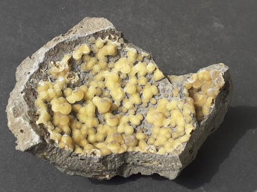 Calcite<br />Cantera Campomorto, Pietra Massa, Montalto di Castro, Provincia Viterbo, Lacio/Lazio, Italia<br />10,5 x 7 cm<br /> (Author: Volkmar Stingl)