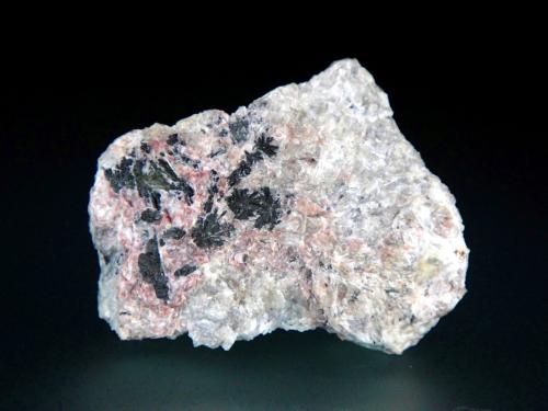 Miserita, Wollastonita<br />Mina Union Carbide, Pozo North Wilson, Wilson Springs (Potash Sulfur Springs), Condado Garland, Arkansas, USA<br />5 x 4 cm.<br /> (Autor: Antonio P. López)