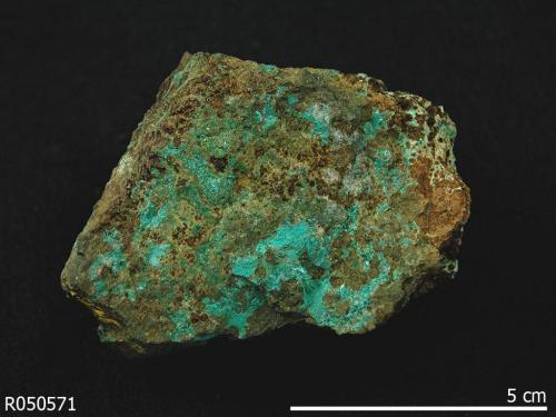 Fig. 25. Tomada de RRUFF.info.
https://rruff.info/repository/sample/by_minerals/Tyrolite__R050571__Sample__Photo__2828__M.jpg (Autor: Echevarria)