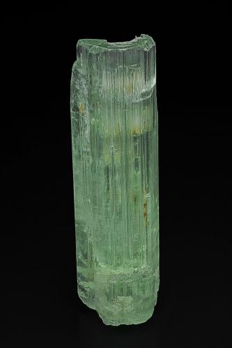 Beryl (variety aquamarine)<br />Catuji, Valle Mucuri, Minas Gerais, Brasil<br />10.4 x 3.2 cm<br /> (Author: am mizunaka)