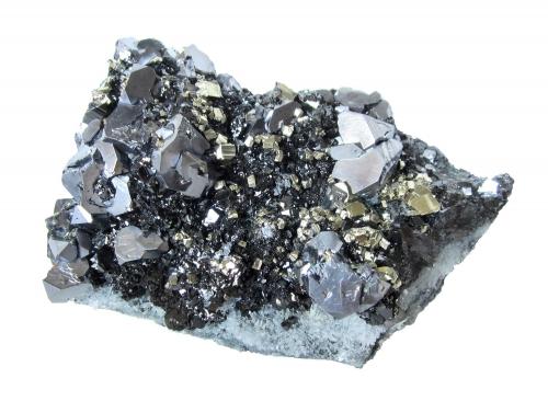 Galena, Pyrite, Sphalerite, Quartz<br />Zona minera Madan, Montes Rhodope, Smolyan Oblast, Bulgaria<br />Specimen size 19 x 12 cm, largest galena crystals 2 cm<br /> (Author: Tobi)