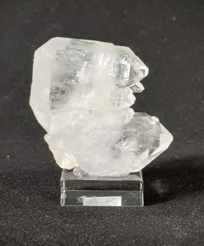 Quartz (variety faden)<br />Pizzo Tambo, Paso Splügen, Splügen, Rheinwald, Región Viamala, Grisones (Grischun; Graubünden), Suiza<br />55mm x 60mm x 45mm<br /> (Author: Philippe Durand)