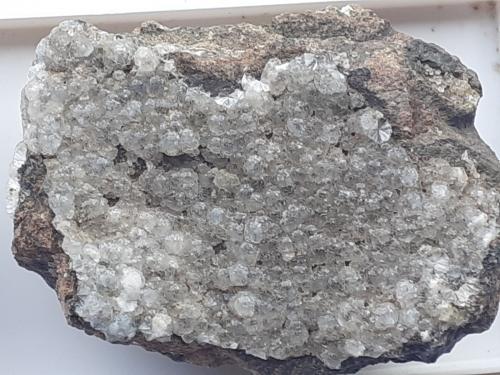 Stilbite-Ca (Puflerite)<br />Forra di Bulla, Ortisei (St Ulrich), Alpe Siusi (Alpe Seis, Seiser Alm), Valle Gardena (Valle Gröden), Provincia Bolzano, Trentino-Alto Adige (Trentino-Südtirol), Italia<br />4 x 3 cm<br /> (Author: Volkmar Stingl)