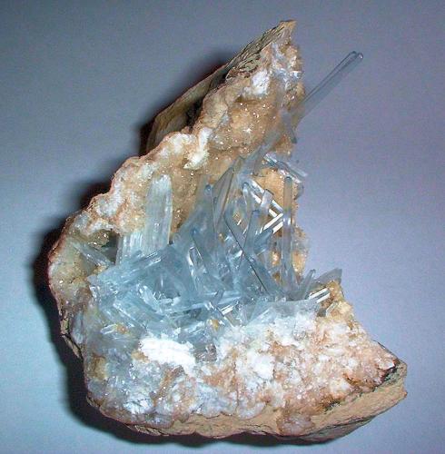 Celestine, Calcite<br />Costa de l'Aguda, Torà , Comarca Solsonès, Lérida / Lleida, Cataluña / Catalunya, España<br />67 mm x 50 mm. Mass: 95.2 g.<br /> (Author: Carles Millan)