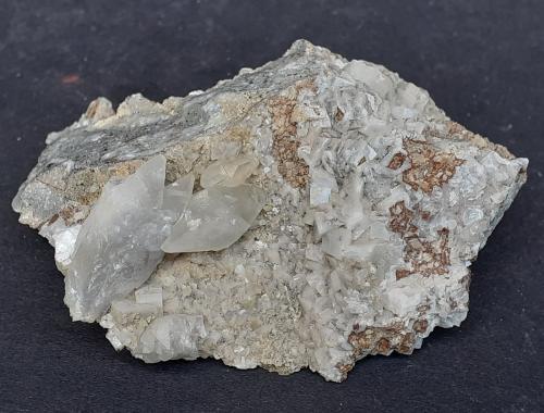 Calcite, Dolomite<br />Distrito minero Ringenwechsel, Troi, Distrito Schwaz, Valle Inn, Tirol Norte, Tirol, Austria<br />6 x 5 cm<br /> (Author: Volkmar Stingl)