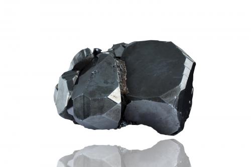 Hematite<br />Congonhas (Congonhas do Campo), Minas Gerais, Brasil<br />5 x 5 x 3.5 cm / main crystal: 3.5 cm<br /> (Author: MIM Museum)