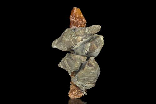 Stibiocolumbite with Parisite-(Ce)<br />Monte Malosa, Distrito Zomba, Malawi<br />4.5 x 2.5 x 3.5 cm<br /> (Author: MIM Museum)