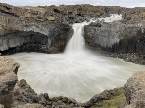 La cascada Aldeyjarfoss en una foto con exposición larga. (Autor: Antonio P. López)