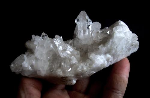 Quartz<br />Kaub, Zona risco Loreley, Rhein-Lahn-Kreis, Renania-Palatinado/Rheinland-Pfalz, Alemania<br />Specimen size 12,5 cm, largest crystal 3 cm<br /> (Author: Tobi)