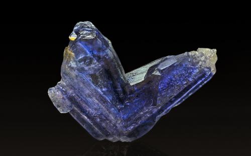 Fluorite<br />Zona minera Huanggang, Hexigten Banner (Kèshíkèténg Qí), Chifeng (Ulanhad), Región Autónoma Mongolia Interior, China<br />6.7 x 6.7 cm<br /> (Author: am mizunaka)