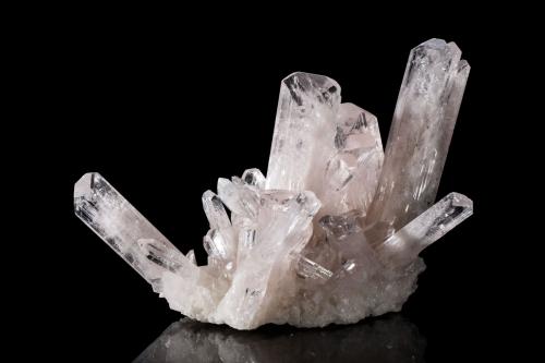 Danburite<br />Mina Aurora, Charcas, Municipio Charcas, San Luis Potosí, México<br />25 x 17 x 16 cm / main crystal: 14 cm<br /> (Author: MIM Museum)