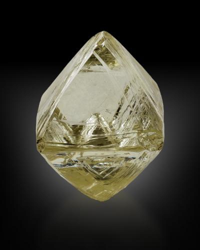 Diamond<br />Mina Catoca, Saurimo, Provincia Lunda Sul, Angola<br />1.5 x 1.5 x 1.5 cm<br /> (Author: MIM Museum)