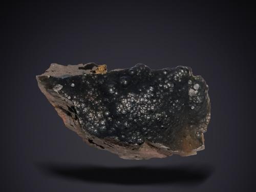 Goethite<br />Grupo Minero Monte de Hierro, Cerro del Hierro, San Nicolás del Puerto-Constantina, Comarca Sierra Norte de Sevilla, Sevilla, Andalucía, España<br />38 mm x 25 mm x 20 mm<br /> (Author: Firmo Espinar)