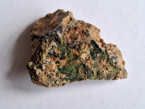 Zincolivenite, Azurite, Romanechite<br />Galería Stocker, distrito minero Silberberg, Reith im Alpbachtal, Distrito Kufstein, Valle Inn, Tirol Norte, Tirol, Austria<br />5,5 x 3,5 cm<br /> (Author: Volkmar Stingl)