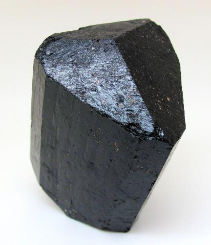 Schorl<br />Galiléia, Vale do Rio Doce, Minas Gerais, Brasil<br />96 mm x 62 mm. Mass: 592 g.<br /> (Author: Carles Millan)