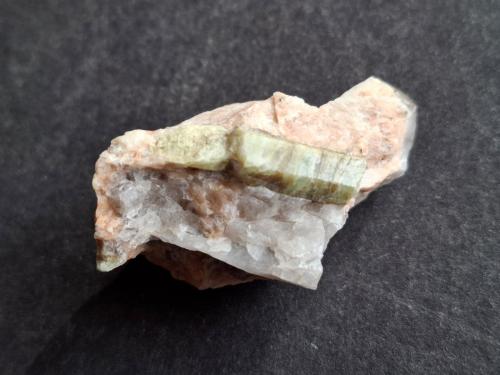 Beryl<br />Luftenberg an der Donau, Distrito Perg, Alta Austria/Oberösterreich, Austria<br />4,5 x 2,5 cm<br /> (Author: Volkmar Stingl)