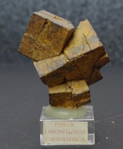 pirita limonitizada<br />Carratraca, Comarca Valle del Guadalhorce, Málaga, Andalucía, España<br />35 x 30 mm<br /> (Autor: Ambrosio Pardo)