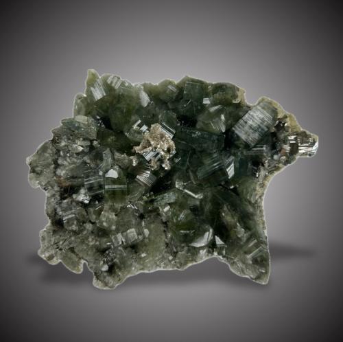 Fluorapatito, Marcasita y Ferberita<br />Minas da Panasqueira, Aldeia de São Francisco de Assis, Covilhã, Castelo Branco, Cova da Beira, Centro, Portugal<br />7,5x5,5cm<br /> (Autor: castrominerals)