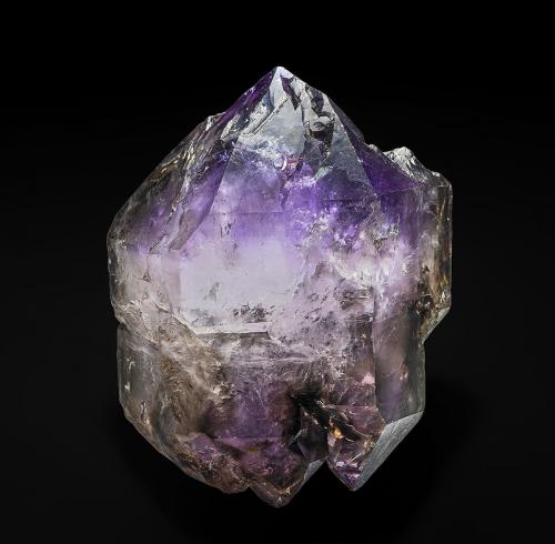 Quartz (variety amethyst), Quartz (variety smoky)<br />Deer Hill, Stow, Condado Oxford, Maine, USA<br />6.5 x 5.2 cm<br /> (Author: am mizunaka)