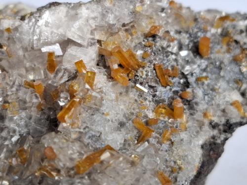 Vanadinite, Calcite<br />San Carlos Mine (Apex Mine), San Carlos, Municipio Manuel Benavides, Chihuahua, Mexico<br />6 x 5,5 cm<br /> (Author: Volkmar Stingl)