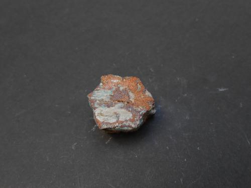 Cobre pseudomórfico de aragonito<br />Corocoro, Provincia Pacajes, Departamento La Paz, Bolivia<br />2,5 x 2 x 1,5 cm<br /> (Autor: Antonio Alcaide)