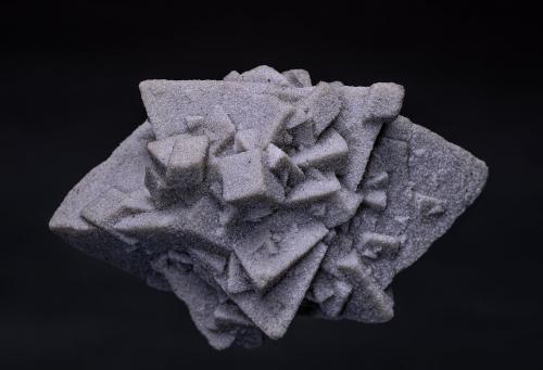 Calcite<br />Bellecroix, Fontainebleau, Seine-et-Marne, Île-de-France, Francia<br />7.2 x 5.0 cm<br /> (Author: am mizunaka)