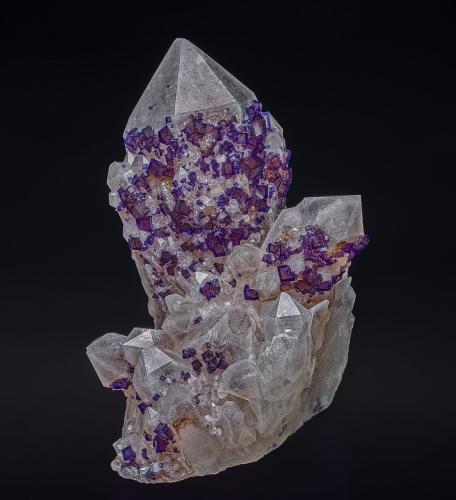 Fluorite, Quartz<br />Riemvasmaak, Zona Orange river, Kakamas, Distrito ZF Mgcawu, Provincia Septentrional del Cabo, Sudáfrica<br />8.0 x 5.3 cm<br /> (Author: am mizunaka)