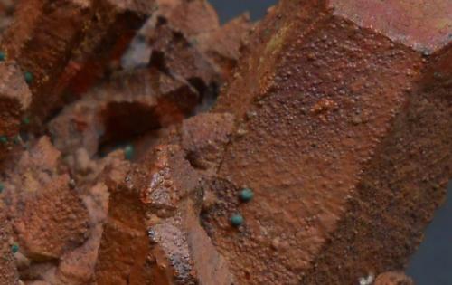 Cuarzo y limonita<br />M'Cissi, Comunidad Alnif, Provincia Tinghir, Región Drâa-Tafilalet, Marruecos<br />11 x 7 x 4 cm<br /> (Autor: Antonio Alcaide)