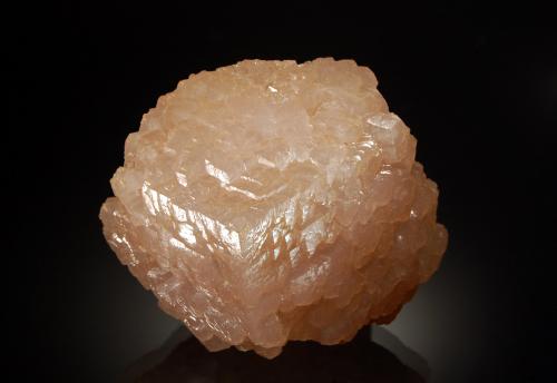 Calcite<br />Mina Nikolaevski, Dalnegorsk, Distrito urbano Dalnegorsk, Primorsky Krai, Far-Eastern Region, Rusia<br />7.0 x 7.5 cm<br /> (Author: crosstimber)