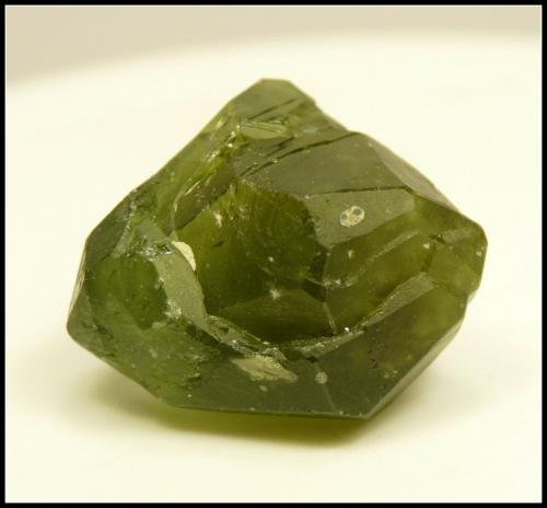 Andradite variety demantoid (Garnet Group)<br />Región Erongo, Namibia<br />18 x 16 x 11 mm<br /> (Author: Pierre Joubert)