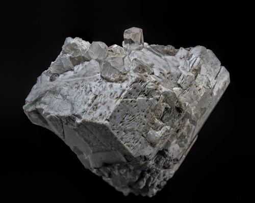 Topaz, Feldspar<br />Mungo, Valle Shigar, Distrito Shigar, Gilgit-Baltistan (Áreas del Norte), Paquistán<br />7.9 x 6.7 cm<br /> (Author: am mizunaka)