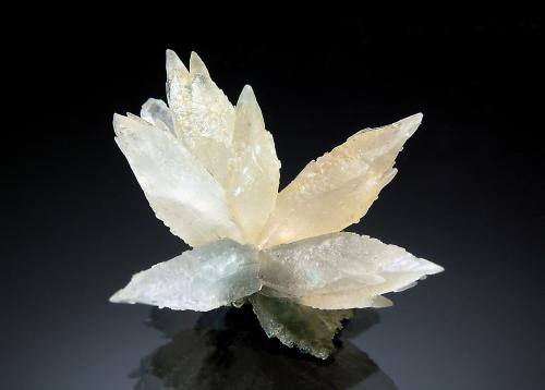 Calcite<br />Iraí, Región Alto Uruguai, Rio Grande do Sul, Brasil<br />2.2 x 3.1 cm<br /> (Author: crosstimber)