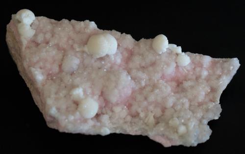 Calcite and Rhodochrosite<br />Baia Mare, Maramures, Rumanía<br />100m x 50mm x 30mm<br /> (Author: Philippe Durand)